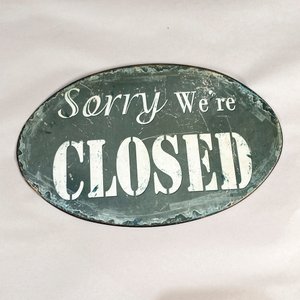 Dos Chapas Vintage Esmaltadas "Open" y "Closed" para Negocio - imagen 3