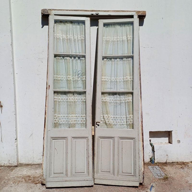 Puerta de cedro con vidrio y marco, estilo clásico - imagen 1