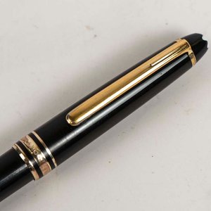 Lapicera Estilográfica Negra con Detalles Dorados Estilo Montblanc - imagen 2
