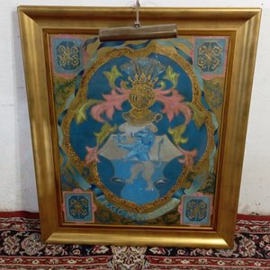 Cuadro Antiguo con Escudo Familiar y Marco Dorado con Iluminación - imagen 11