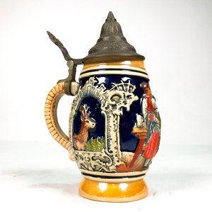 Jarra de Cerveza Alemana de Porcelana con Tapa Metálica - 17 cm - imagen 1