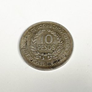Moneda de Plata 10 Pesos Uruguayos "El Gaucho" 1961 - imagen 3