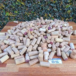 Lote de Corchos de Vino Variados - imagen 1