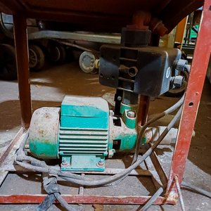 2 Bombas de Agua: Sumergible Trifásica y con Protector Metálico - imagen 8