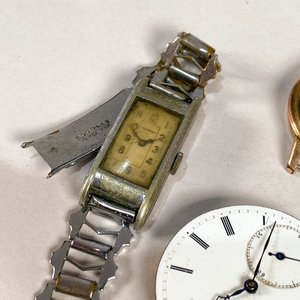 Lote de 6 Relojes Antiguos y Piezas de Relojería - imagen 4