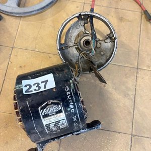 Motor Eléctrico Urumesa con Polea y Piezas - imagen 2