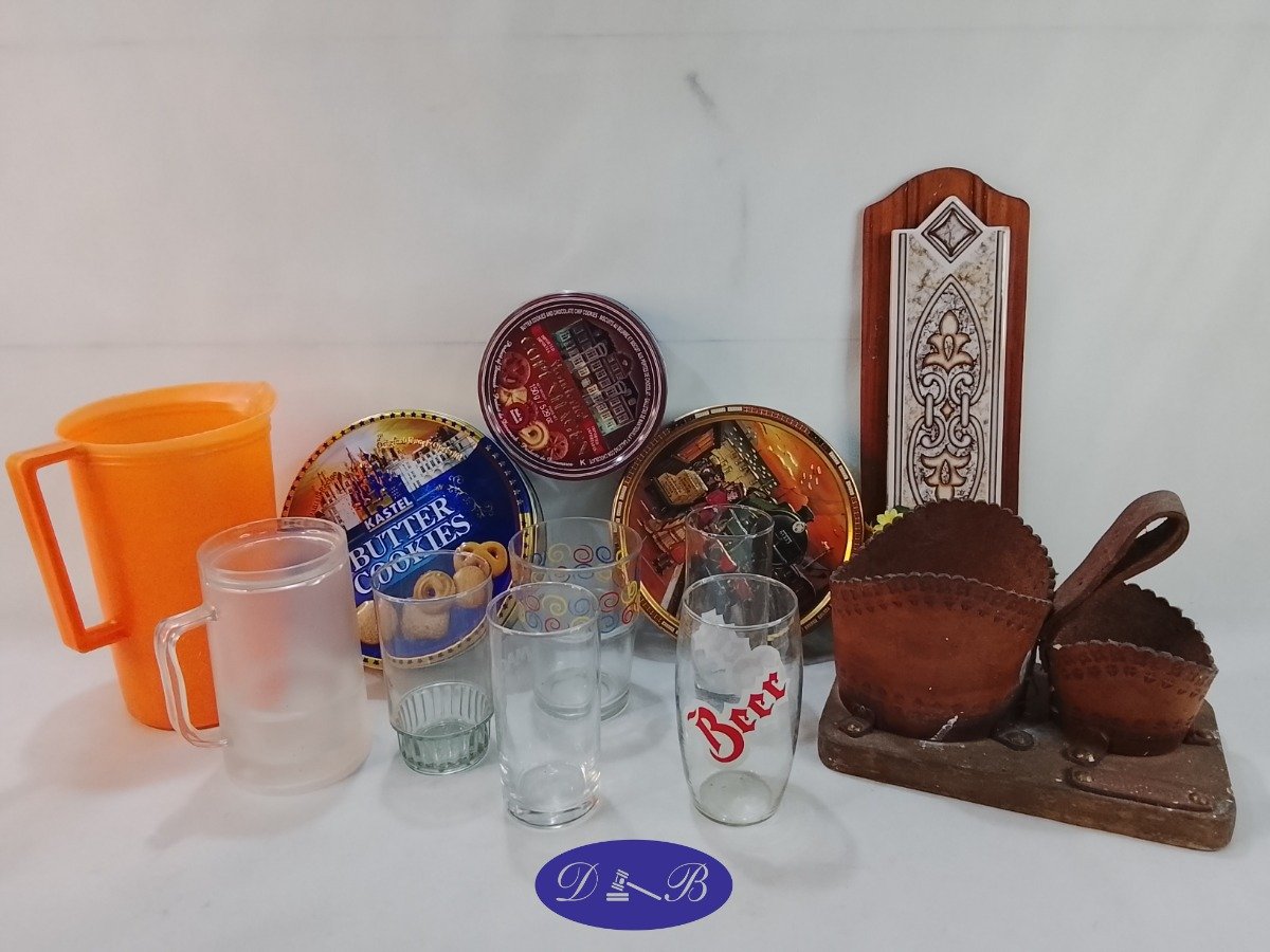 Juego de Vasos, Latas Decorativas y Jarra Naranja