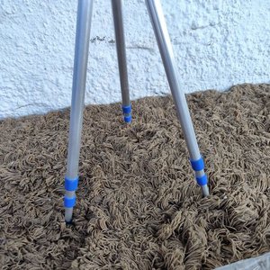 Soporte Porta Cañas de Pescar Tripode Telescópico Plegable para 5 Cañas - imagen 2