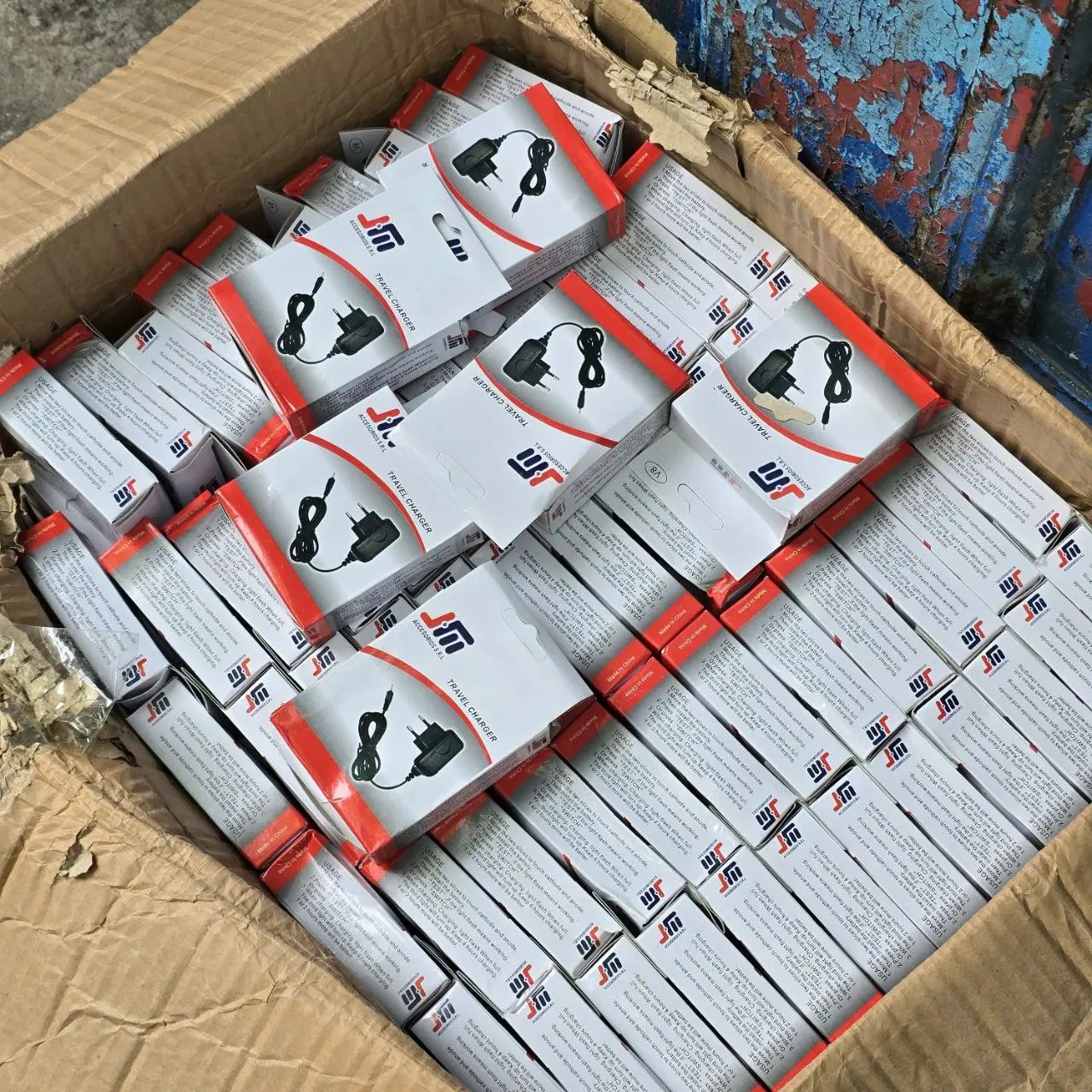 Cargadores de viaje en caja con 178 unidades - imagen 3