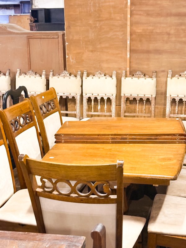 Juego de Comedor de Madera con 6 Sillas Estilo Clásico - imagen 1
