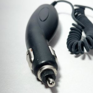 Treinta Cargadores de Auto para iPhone JM Accesorios - imagen 4