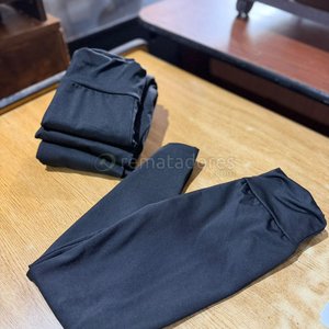 Lote anterior: Calzas Negras de Lycra para Mujer