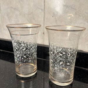Juego de Cristalería: Hielera y 2 Vasos con Diseño Labrado y Borde Dorado - imagen 3