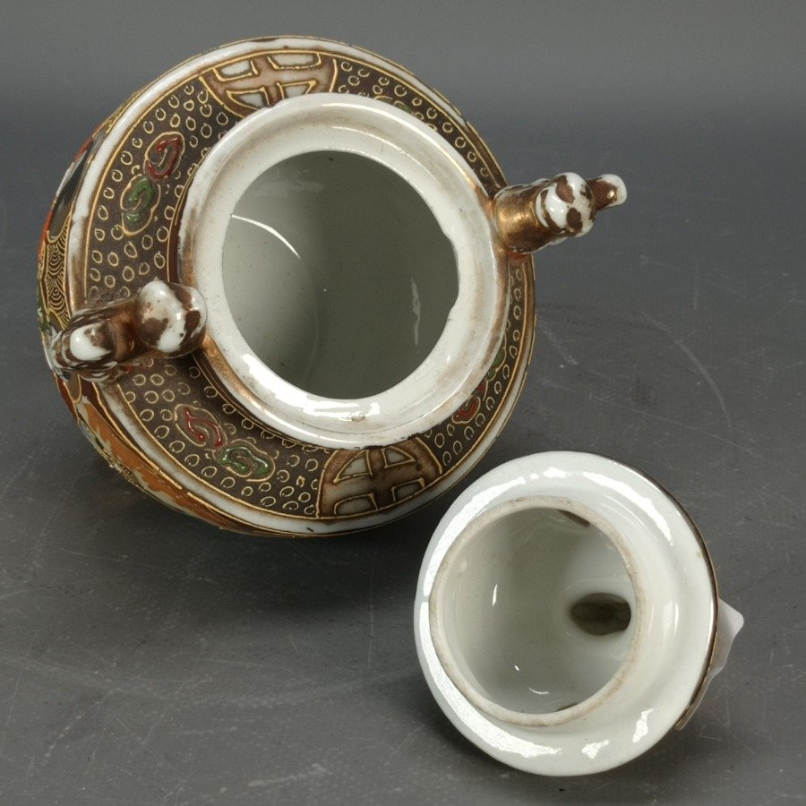 Incensario de porcelana japonesa Satsuma con decoración en relieve - imagen 7