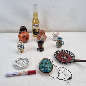 L 037 - Varias Piezas - Lote de pequeñas piezas de ceramica y barro con diseños artesanales, ideal para decoracion (El lote incluye una olla con asas, un - imagen 2