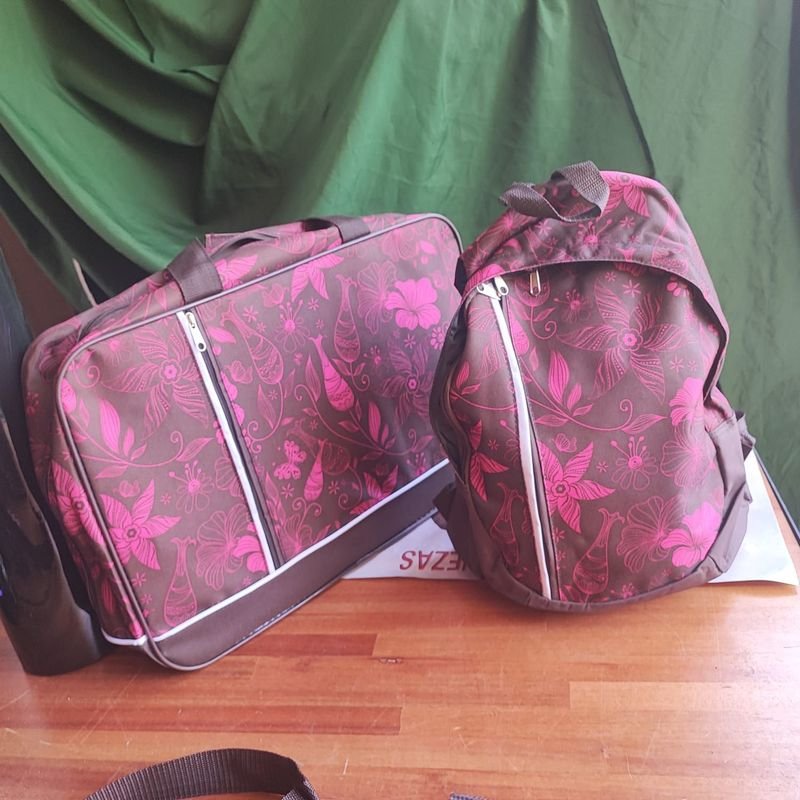 Conjunto de accesorios para laptop y viaje - imagen 4