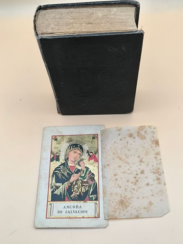 Libro antiguo de devociones con estampa litográfica - imagen 3