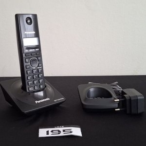 Teléfono Inalámbrico Digital Panasonic KX-TG1711 con Base y Cargador - imagen 1
