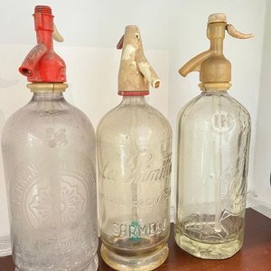 Lote de 3 Sifones Antiguos de Vidrio con Detalle - imagen 1