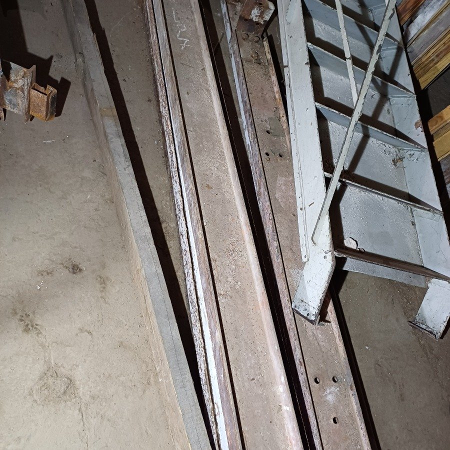 Item 16765 - Image 4