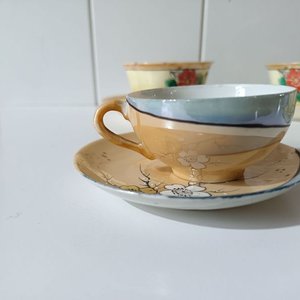 Juego de Tazas y Platillos de Loza Japonesa - imagen 4