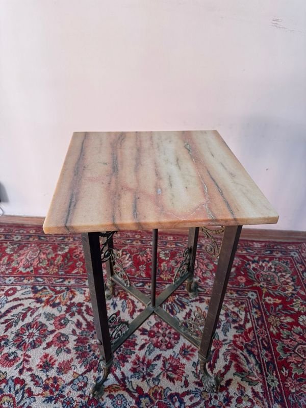 Mesa en bronce con tapa de mármol - imagen 8
