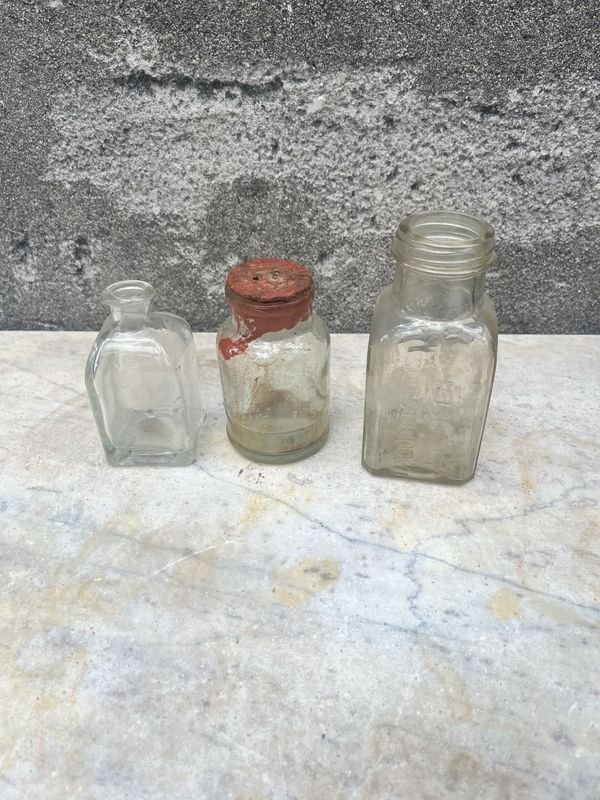 Lote siguiente: Venta de frascos de laboratorio de vidrio