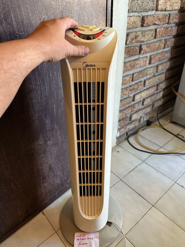 Ventilador Midea en buen estado - imagen 4