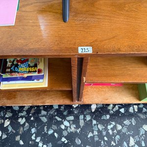 Lote siguiente: Mueble Aparador Bajo Multiuso de Madera