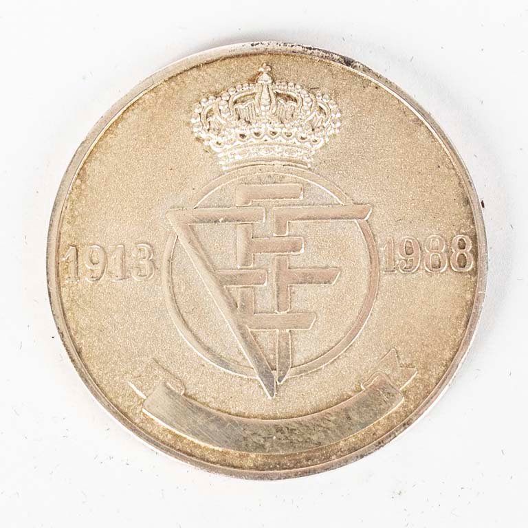 Lote anterior: Medalla de bronce de la Real Federación Española 75 aniversario