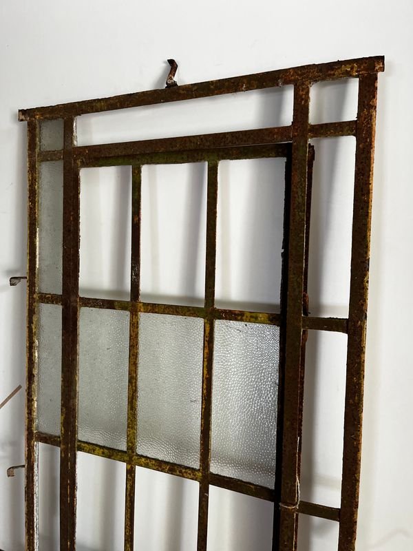 Item 877560 - Image 1