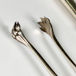 Dos piezas de metal Christofle, pala y pinza - imagen 4