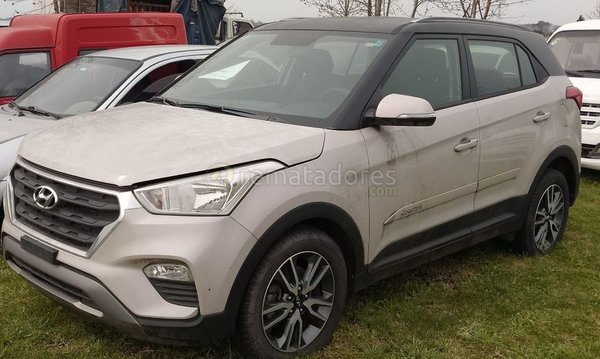 Camioneta SUV Hyundai Creta Gris Plata