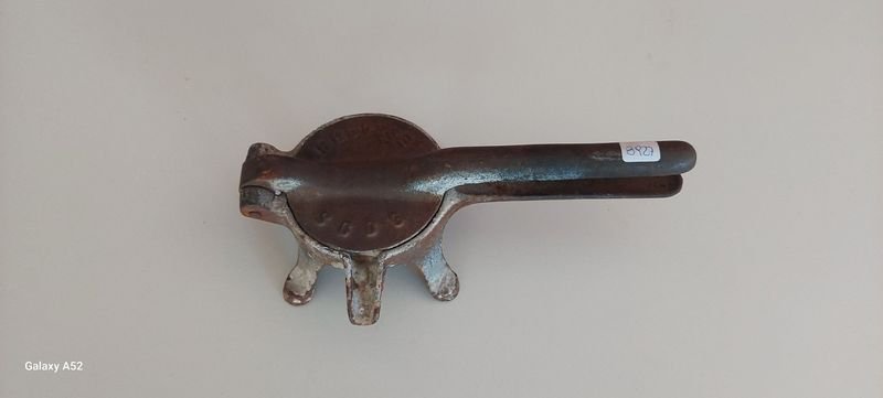 Item 900777 - Image 1