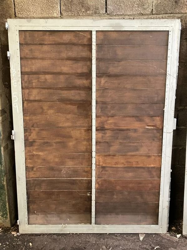 Puertas de garaje en hierro y paneles imitación madera - imagen 7