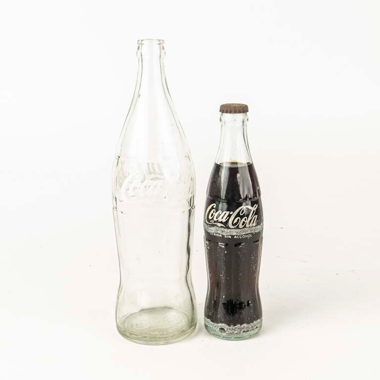 Dos Botellas Coca Cola Vintage: 285cc Sin Abrir y 1 Litro Década del 60