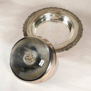 Bandeja y Centro Metálico Labrado con Tapa - Metalart Rep. France - imagen 4