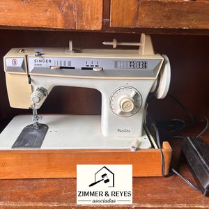 Máquina de Coser Singer Facilita 288 Beige y Madera - imagen 2