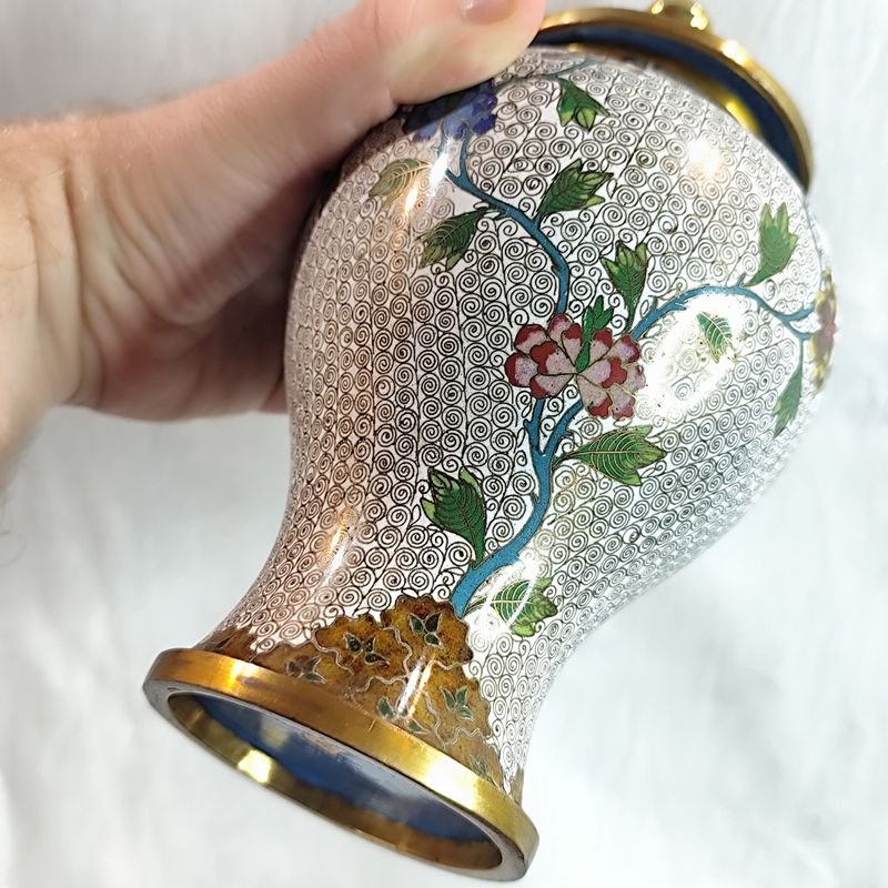 Antiguo potiche de bronce esmaltado cloisonné con tapa, decoración floral - imagen 4