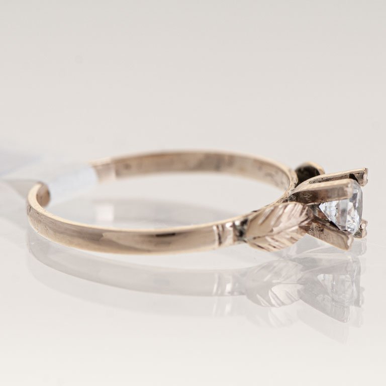 Anillo de oro con circonia solitario - imagen 2