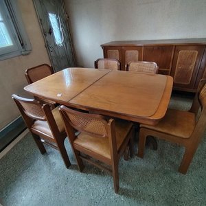 Mesa de Comedor de Madera con 6 Sillas Estilo Clásico - imagen 2