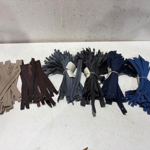 Lote anterior: Lote de Cierres Metálicos de 18 cm