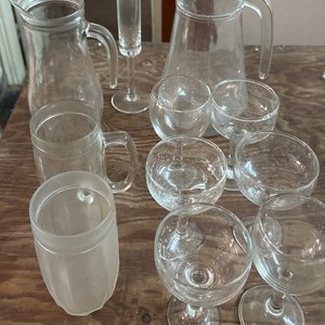 Lote siguiente: Juego de Jarras y Copas de Cristal