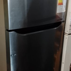 Lote siguiente: Heladera LG Inverter con Freezer