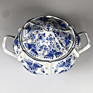 Sopera de Loza Decorada con Tapa y Asas - imagen 3