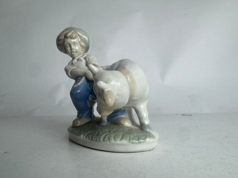 Item 872067 - Image 1