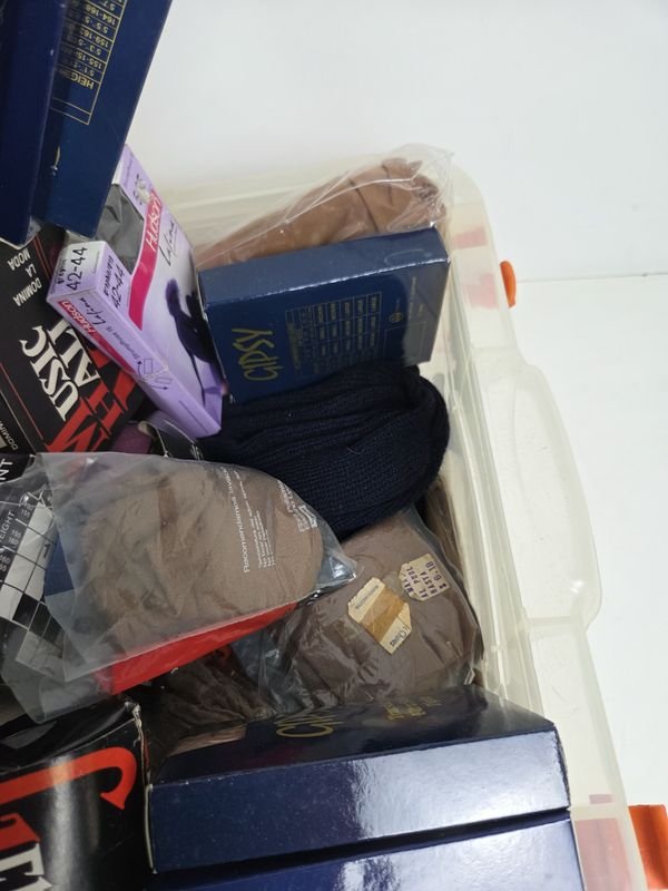 Caja repleta de medias nuevas para dama - imagen 8
