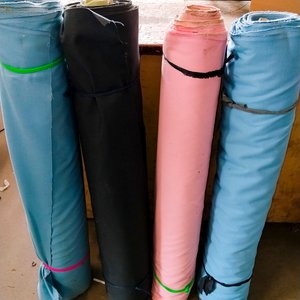 4 Rollos de Lona de Colores (Aprox. 100 mts) - imagen 2
