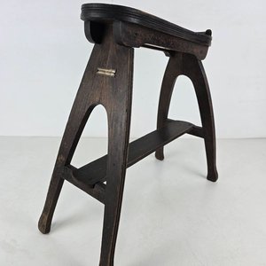 Zapatero Astro Húngaro de Madera Oscura - imagen 2