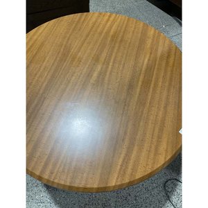 Mesa Circular de Madera con Pie Central y Tapa Suelta - imagen 2